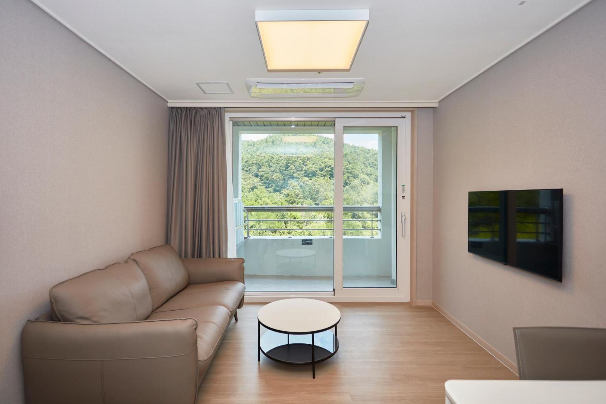 Kumho Hwasun Spa Resort Екстер'єр фото